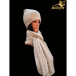 Šál kašmírový so zaujímavým detailom