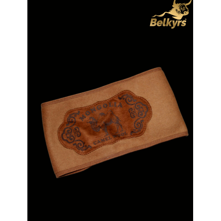 Bedrový pás z ťavej srsti